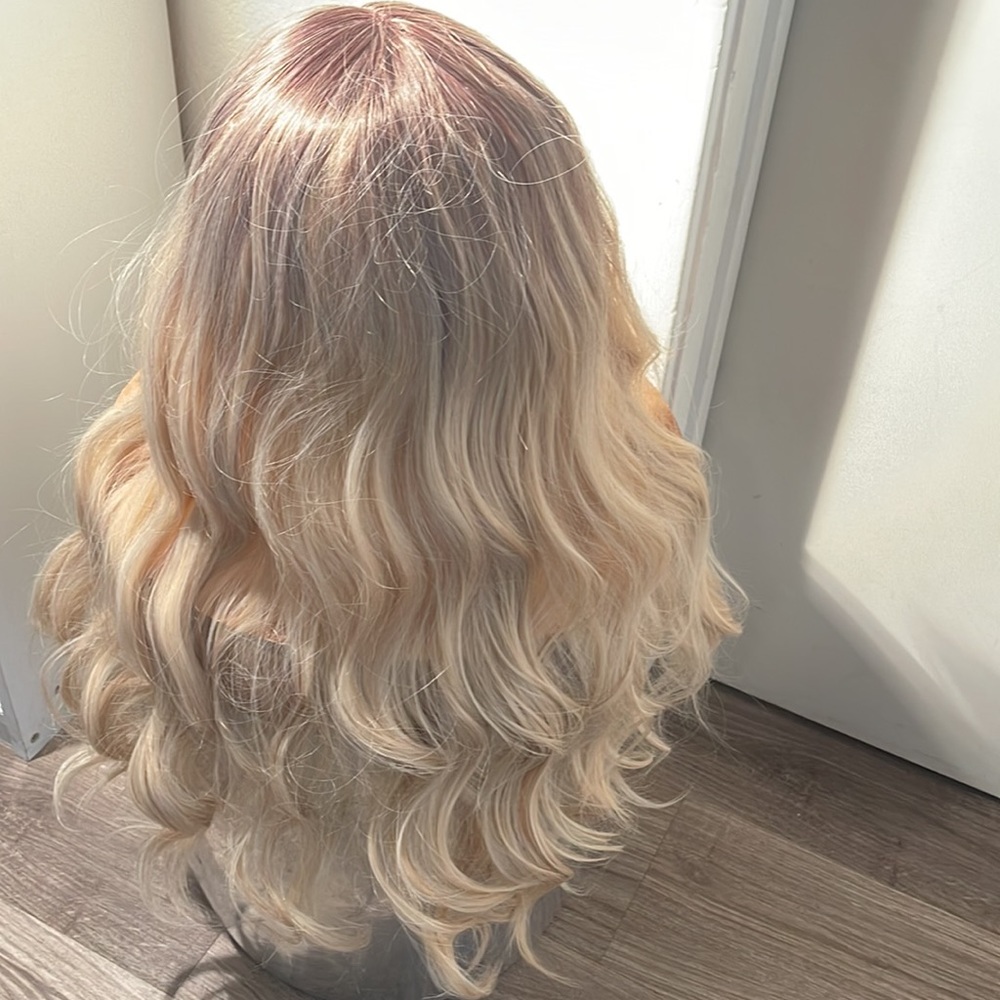Blonde Wig with Dark Root Synthetic 24”- Wavy # E